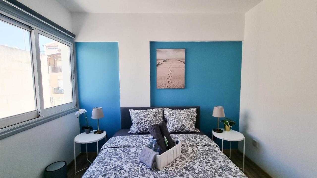 Modern Retreat: 2Br Stylish Apt With Comfy Rooms! Smart Tv With 200Mbps Internet Larnaca Exterior foto