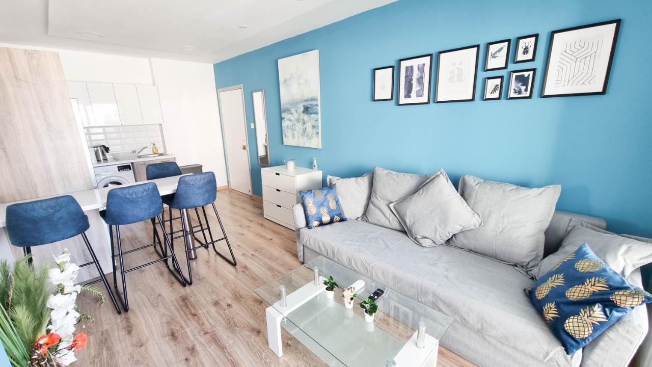 Modern Retreat: 2Br Stylish Apt With Comfy Rooms! Smart Tv With 200Mbps Internet Larnaca Exterior foto